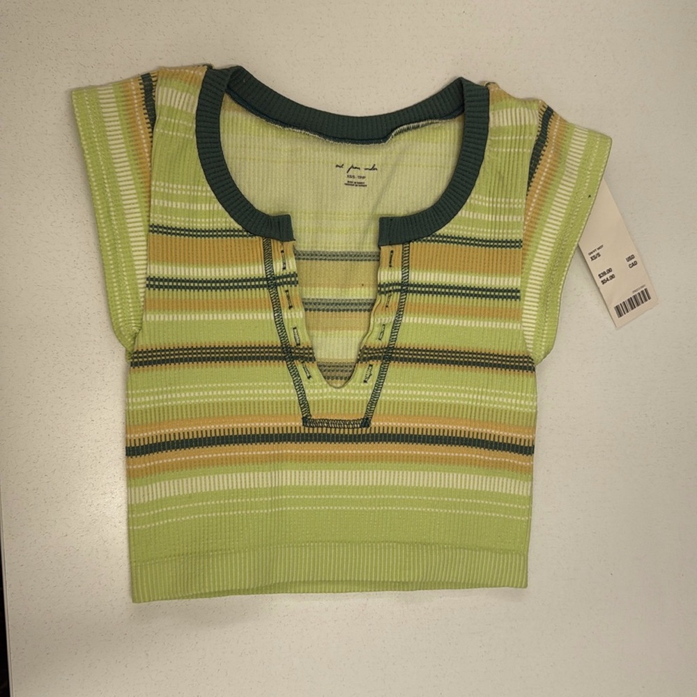 NWT Urban Outfitters Seamless stripe cropped tee